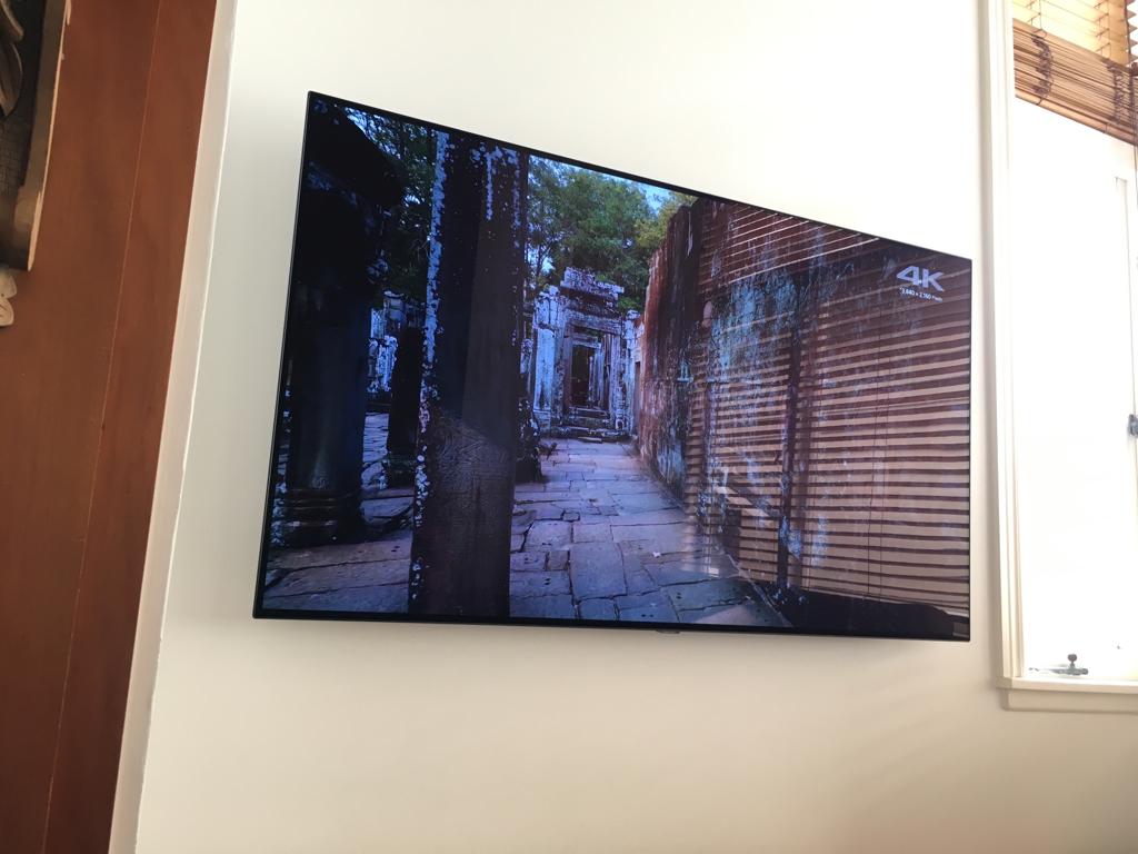 cantilever tv wall mounting